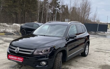 Volkswagen Tiguan I, 2011 год, 1 598 000 рублей, 2 фотография