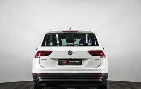 Volkswagen Tiguan II, 2019 год, 2 420 000 рублей, 5 фотография