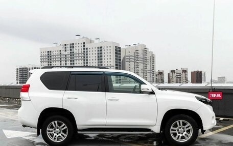 Toyota Land Cruiser Prado 150 рестайлинг 2, 2013 год, 3 079 000 рублей, 4 фотография