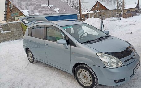 Toyota Corolla Verso I, 2005 год, 730 000 рублей, 3 фотография