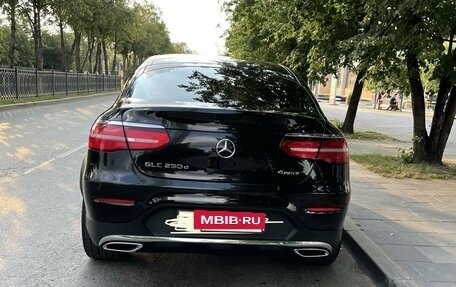 Mercedes-Benz GLC Coupe, 2017 год, 4 400 000 рублей, 3 фотография