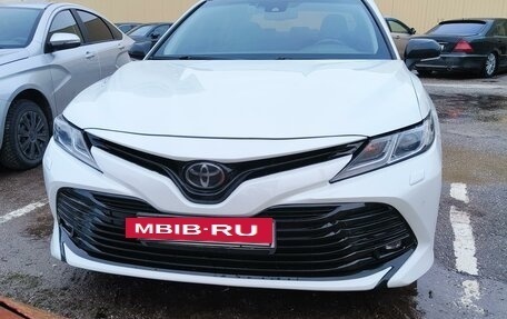 Toyota Camry, 2019 год, 2 550 000 рублей, 3 фотография