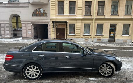 Mercedes-Benz E-Класс, 2011 год, 1 800 000 рублей, 6 фотография