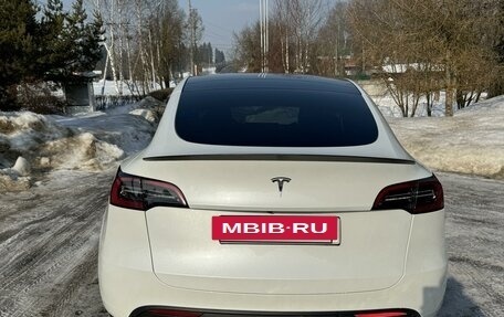 Tesla Model Y I, 2022 год, 5 790 000 рублей, 2 фотография