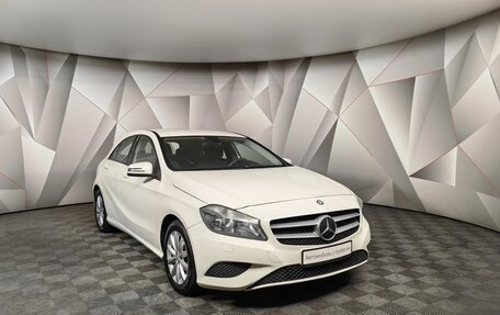 Mercedes-Benz A-Класс, 2014 год, 1 238 000 рублей, 3 фотография
