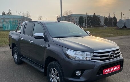 Toyota Hilux VIII, 2017 год, 2 900 000 рублей, 4 фотография