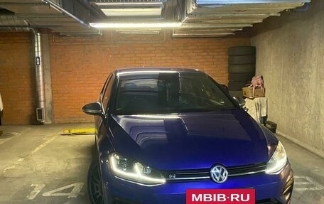 Volkswagen Golf R VII, 2018 год, 2 300 000 рублей, 2 фотография