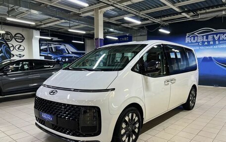 Hyundai Staria, 2023 год, 7 680 000 рублей, 3 фотография