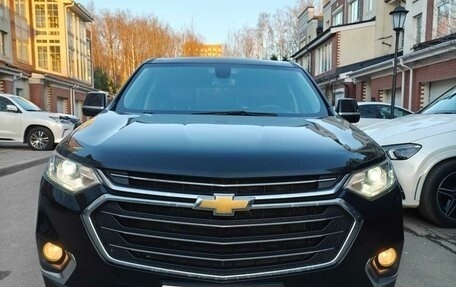 Chevrolet Traverse II, 2018 год, 3 499 000 рублей, 3 фотография