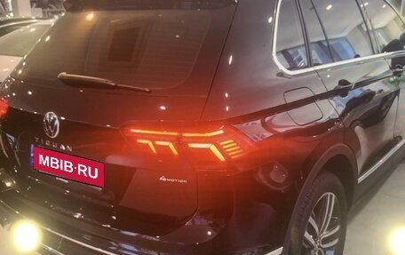 Volkswagen Tiguan II, 2023 год, 5 800 000 рублей, 3 фотография