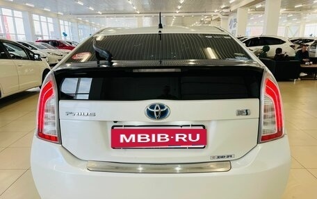 Toyota Prius, 2014 год, 1 549 009 рублей, 4 фотография
