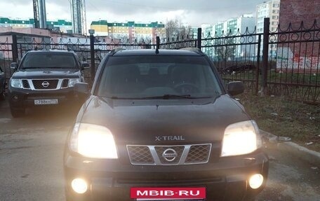 Nissan X-Trail, 2005 год, 820 000 рублей, 2 фотография