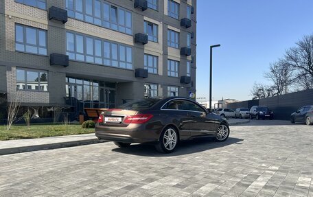 Mercedes-Benz E-Класс, 2012 год, 1 900 000 рублей, 4 фотография