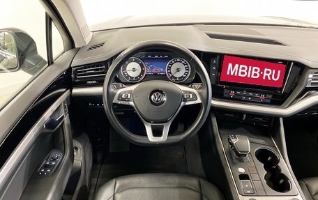 Volkswagen Touareg III, 2020 год, 5 500 000 рублей, 8 фотография