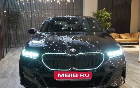 BMW 5 серия, 2023 год, 11 100 000 рублей, 2 фотография