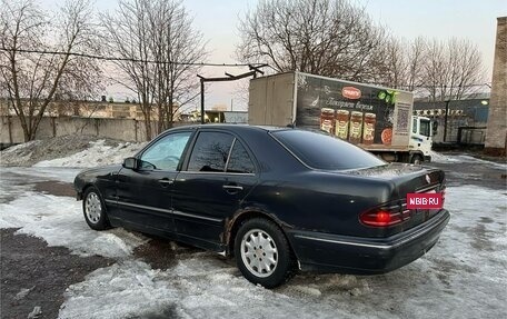 Mercedes-Benz E-Класс, 2000 год, 250 000 рублей, 2 фотография