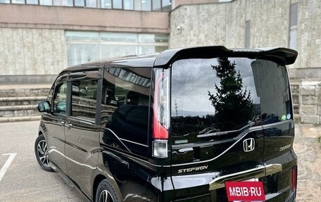 Honda Stepwgn IV, 2017 год, 2 250 000 рублей, 3 фотография