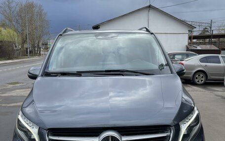 Mercedes-Benz V-Класс, 2018 год, 5 300 000 рублей, 2 фотография