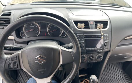 Suzuki Swift IV, 2013 год, 990 000 рублей, 2 фотография