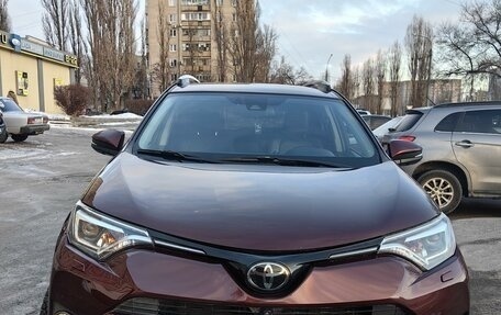 Toyota RAV4, 2018 год, 3 300 000 рублей, 3 фотография
