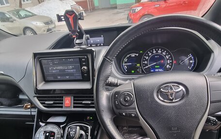 Toyota Noah III, 2019 год, 2 700 000 рублей, 5 фотография