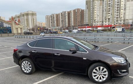 Opel Astra J, 2013 год, 1 300 000 рублей, 2 фотография
