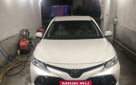 Toyota Camry, 2018 год, 3 100 000 рублей, 2 фотография