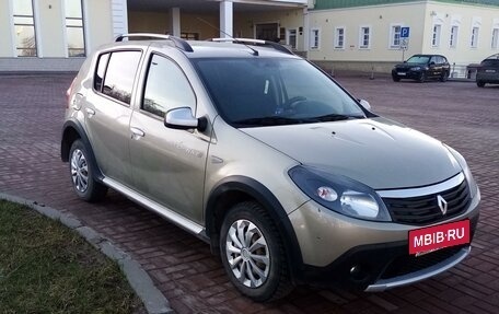 Renault Sandero I, 2013 год, 813 000 рублей, 2 фотография