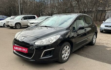 Peugeot 308 II, 2011 год, 795 000 рублей, 2 фотография