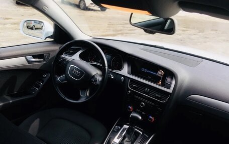 Audi A4, 2012 год, 1 100 000 рублей, 2 фотография