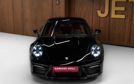 Porsche 911, 2021 год, 17 000 000 рублей, 3 фотография