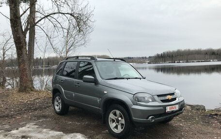 Chevrolet Niva I рестайлинг, 2018 год, 810 000 рублей, 3 фотография
