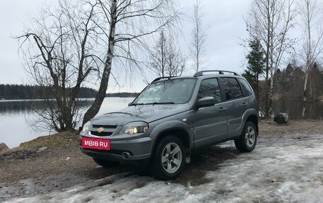Chevrolet Niva I рестайлинг, 2018 год, 810 000 рублей, 5 фотография