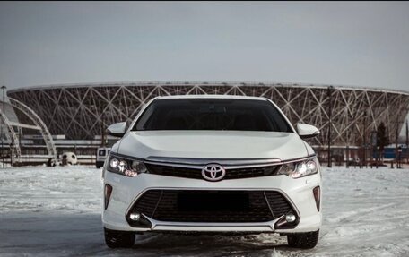 Toyota Camry, 2017 год, 2 950 000 рублей, 2 фотография