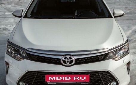 Toyota Camry, 2017 год, 2 950 000 рублей, 4 фотография