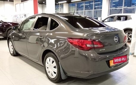 Opel Astra J, 2013 год, 749 000 рублей, 3 фотография