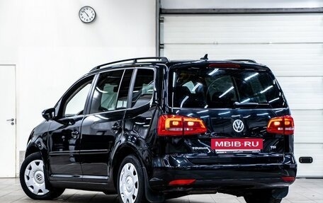 Volkswagen Touran III, 2010 год, 1 170 000 рублей, 4 фотография
