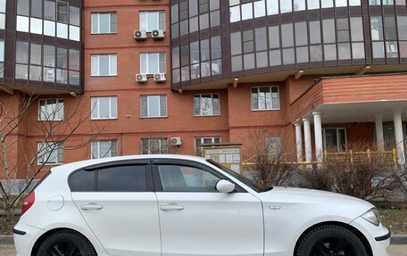 BMW 1 серия, 2009 год, 660 000 рублей, 2 фотография