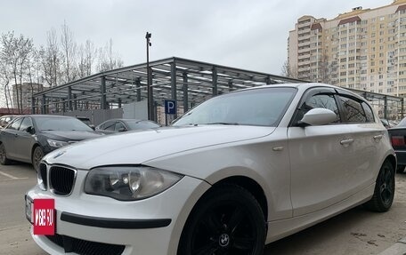 BMW 1 серия, 2009 год, 660 000 рублей, 3 фотография