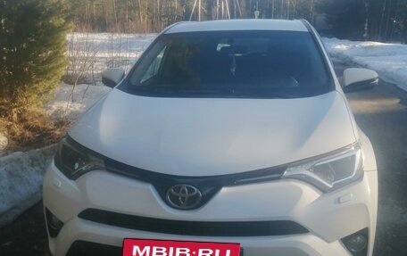 Toyota RAV4, 2016 год, 2 220 000 рублей, 2 фотография