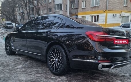 BMW 7 серия, 2016 год, 3 750 000 рублей, 3 фотография