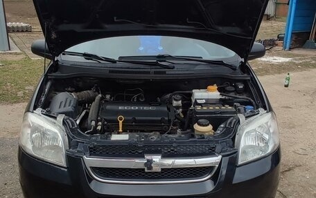 Chevrolet Aveo III, 2010 год, 585 000 рублей, 2 фотография