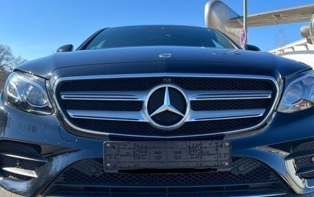 Mercedes-Benz E-Класс, 2020 год, 4 700 000 рублей, 2 фотография
