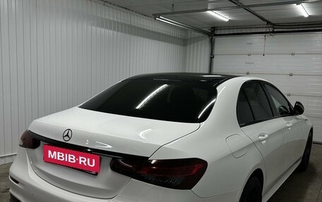 Mercedes-Benz E-Класс, 2021 год, 6 800 000 рублей, 4 фотография