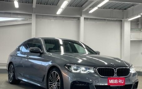 BMW 5 серия, 2020 год, 3 000 000 рублей, 2 фотография