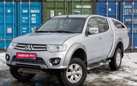 Mitsubishi L200 IV рестайлинг, 2014 год, 1 820 000 рублей, 2 фотография