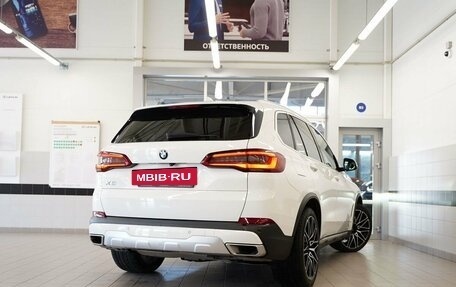 BMW X5, 2019 год, 6 450 000 рублей, 2 фотография