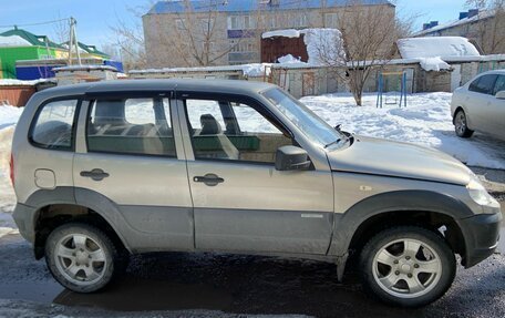 Chevrolet Niva I рестайлинг, 2012 год, 480 000 рублей, 2 фотография