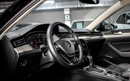 Volkswagen Passat B8 рестайлинг, 2019 год, 3 057 000 рублей, 5 фотография