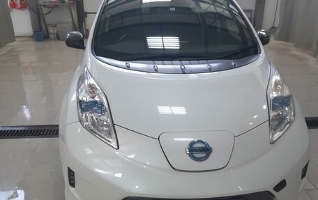 Nissan Leaf I, 2014 год, 900 000 рублей, 2 фотография